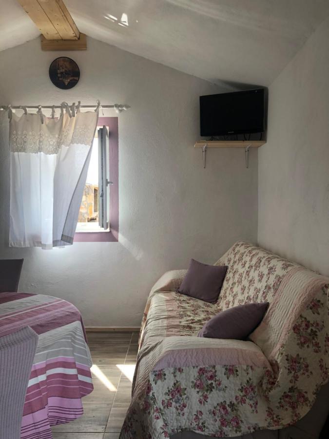 Cottage Rugonj Stari Grad  Eksteriør bilde