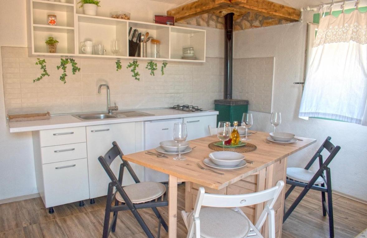 Cottage Rugonj Stari Grad  Eksteriør bilde